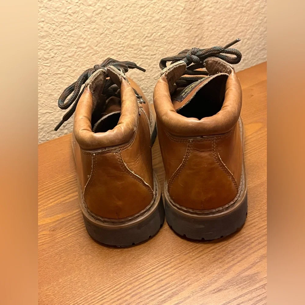 White Mountain vintage leather hiking boots. Cushioned ankle. Anti-slip. Tan 9.5 - Picture 3 of 11